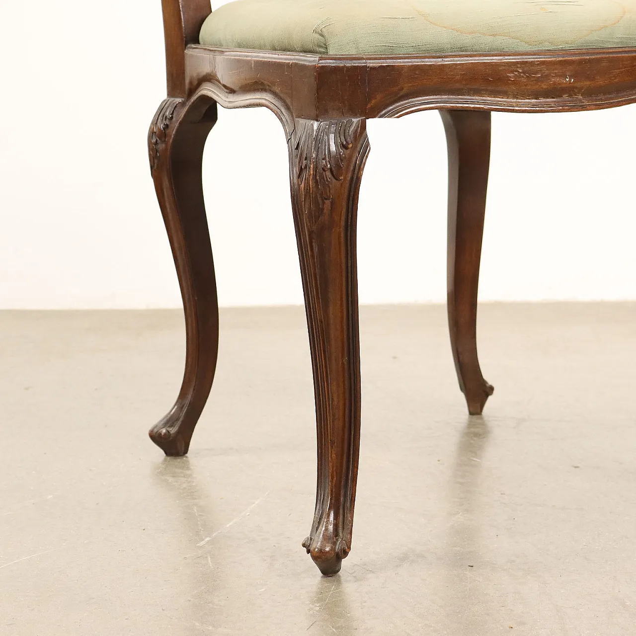 6 Sedie dipinte in noce e faggio, '900 7