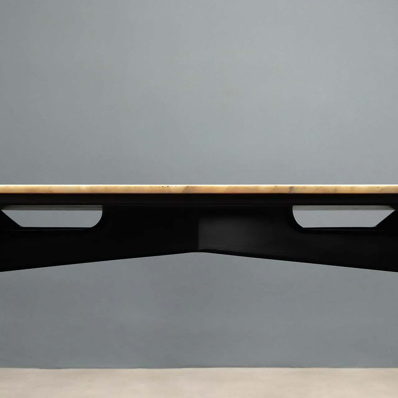 Tavolo da pranzo con piano in marmo e gambe in faggio, '900 6