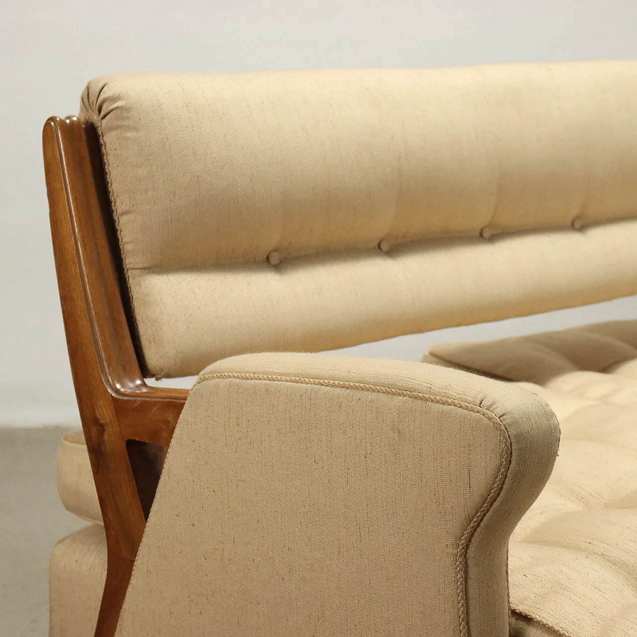 Three-seater sofa with wooden frame and upholstery in capitonné fabric, 1960s 4