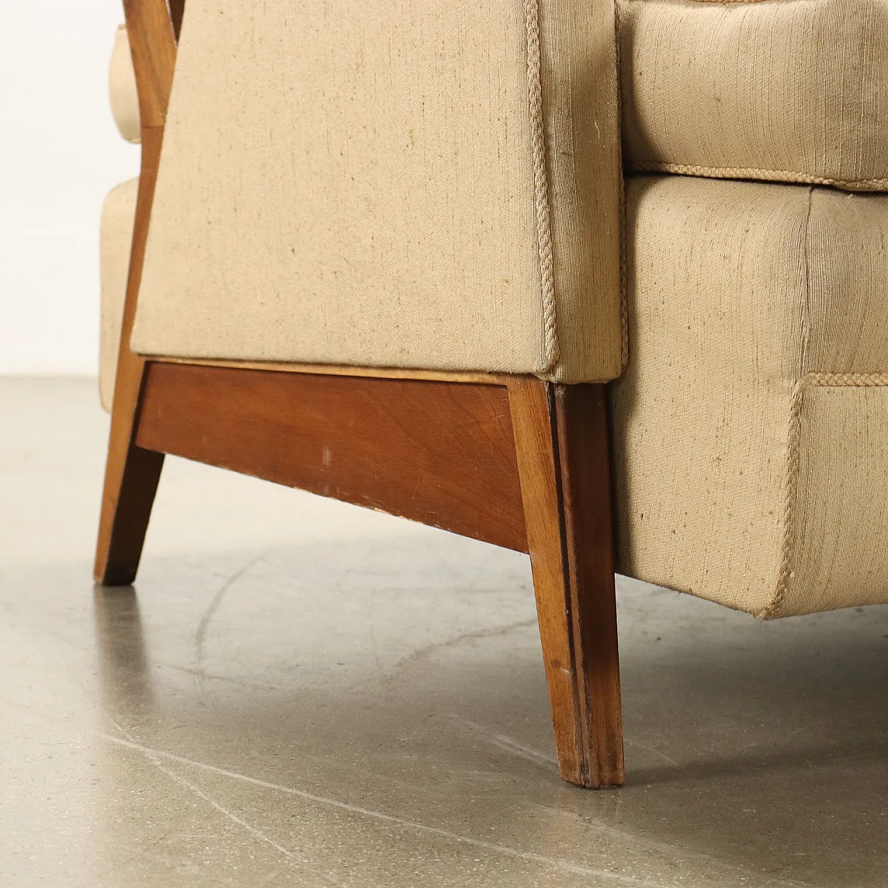 Three-seater sofa with wooden frame and upholstery in capitonné fabric, 1960s 6