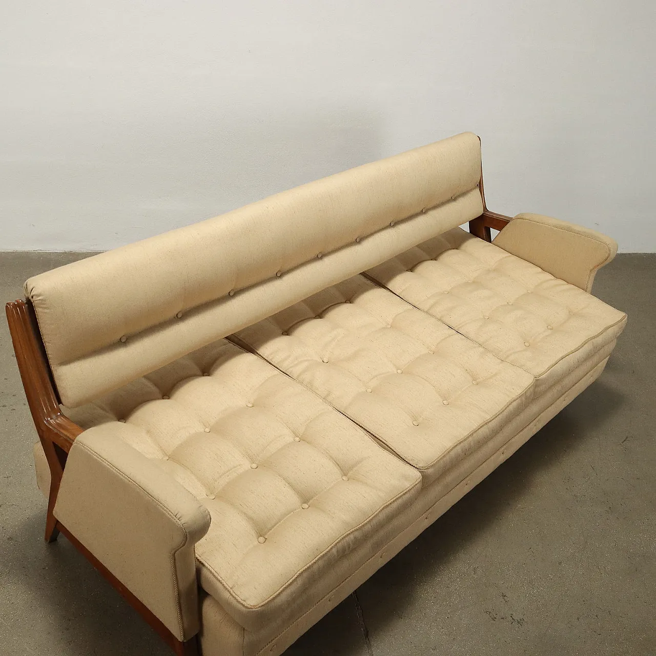 Three-seater sofa with wooden frame and upholstery in capitonné fabric, 1960s 7
