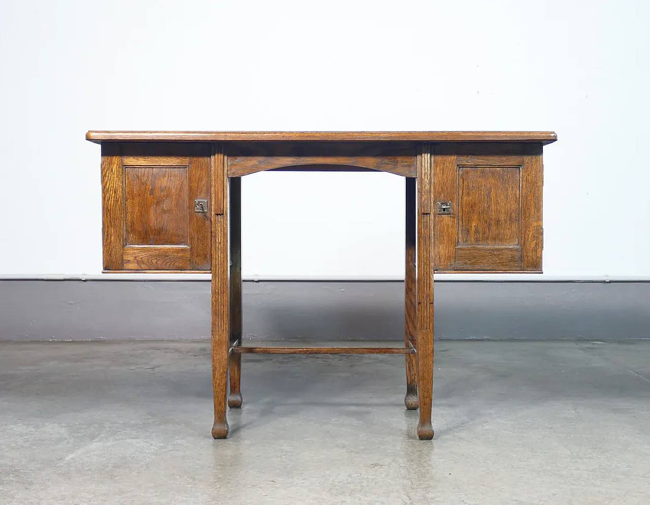 Scrivania Art Decò in legno di rovere, con due scomparti, primo '900 4