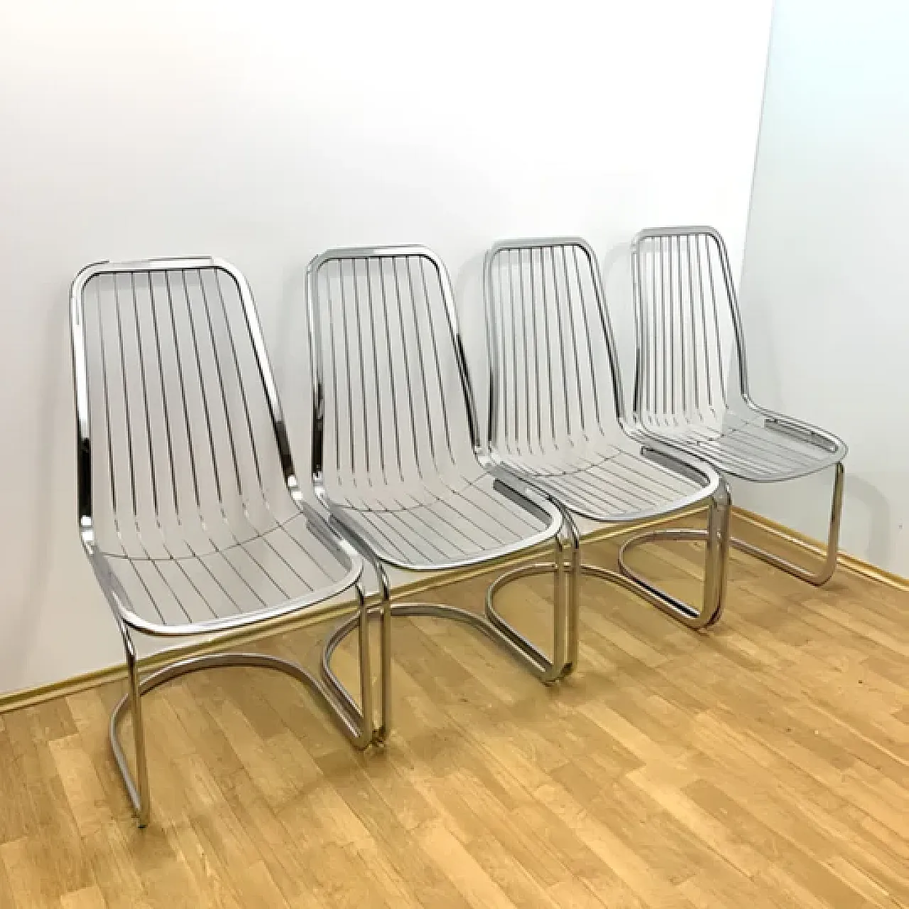 4 sedie cromate di Gastone Rinaldi, anni '70 4
