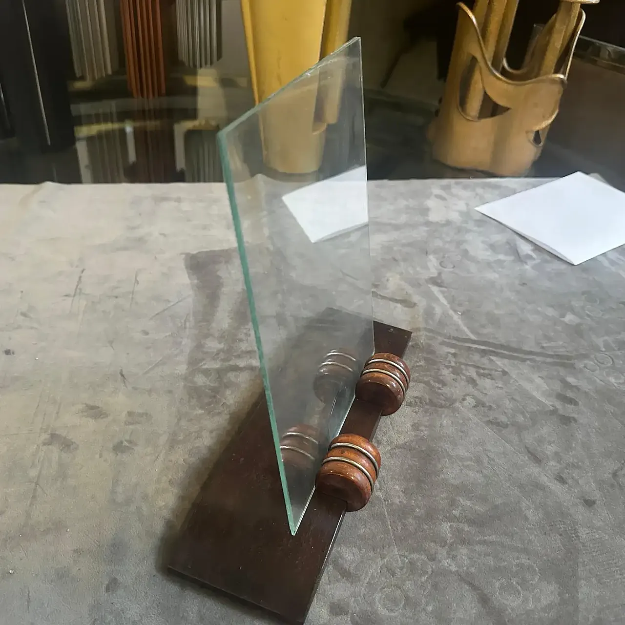 Brass and wood picture frame, 1930s 10