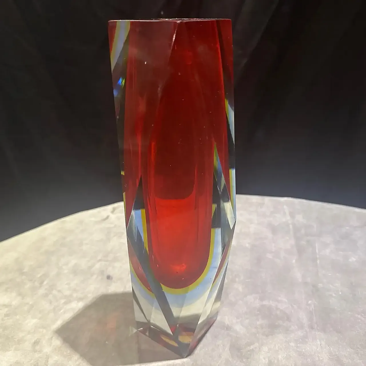 Modernist red faceted Murano glass vase by Seguso, 1970s 3