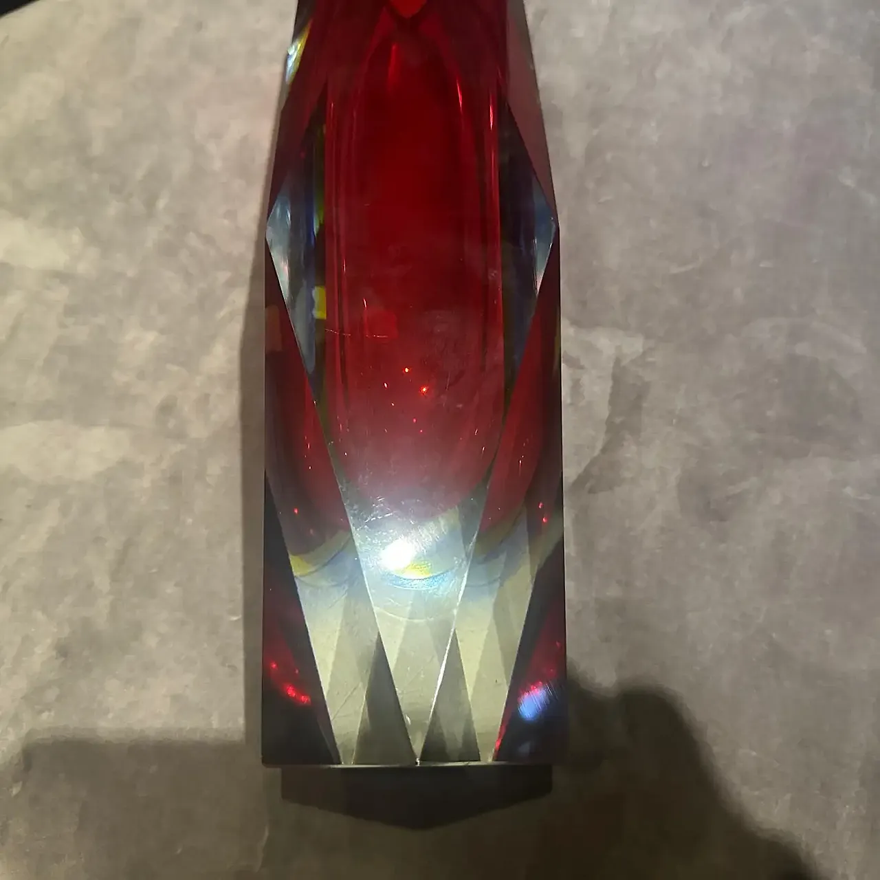 Modernist red faceted Murano glass vase by Seguso, 1970s 4