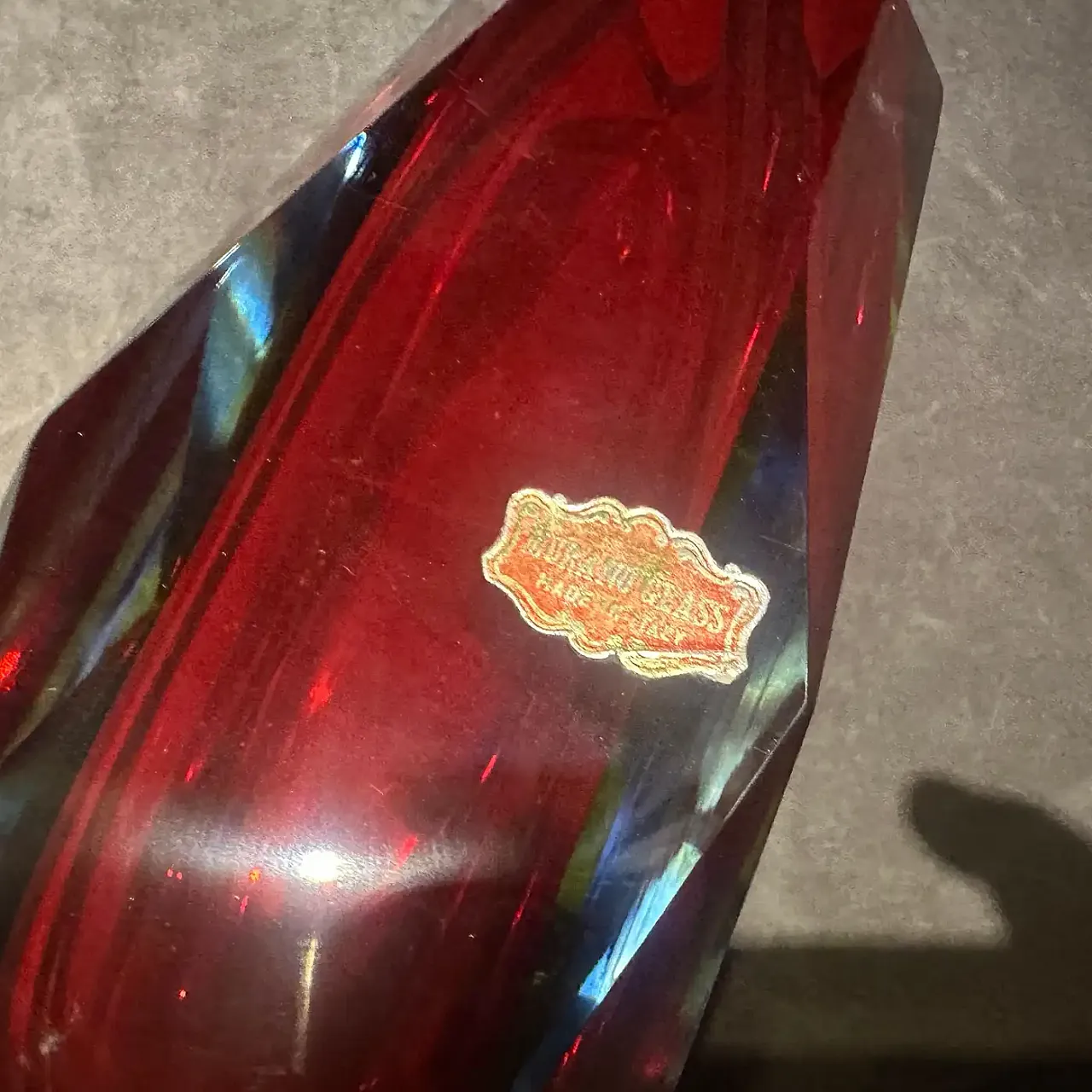 Modernist red faceted Murano glass vase by Seguso, 1970s 8