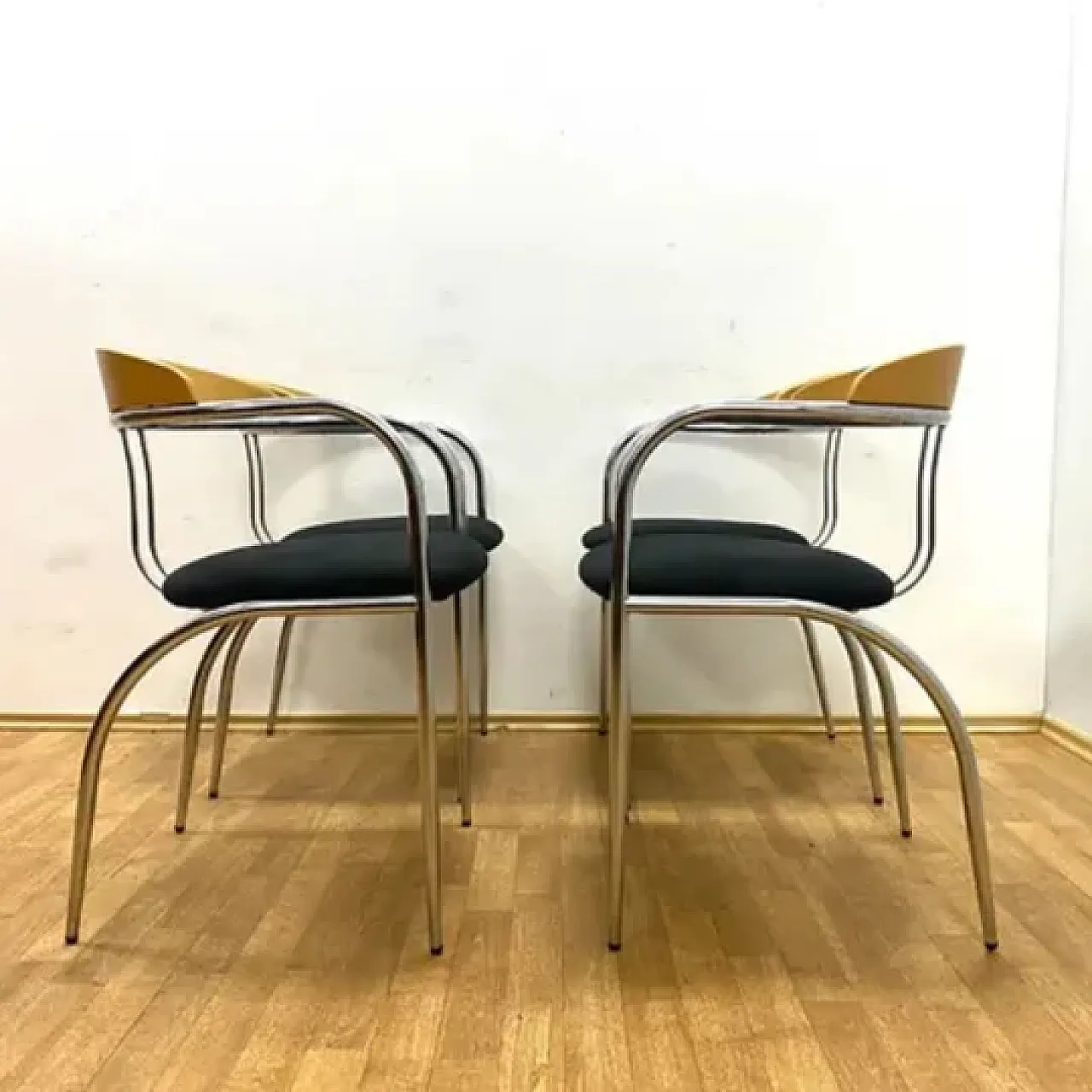 Tavolo da pranzo con 4 sedie in telaio tubolare cromato, anni '70 3