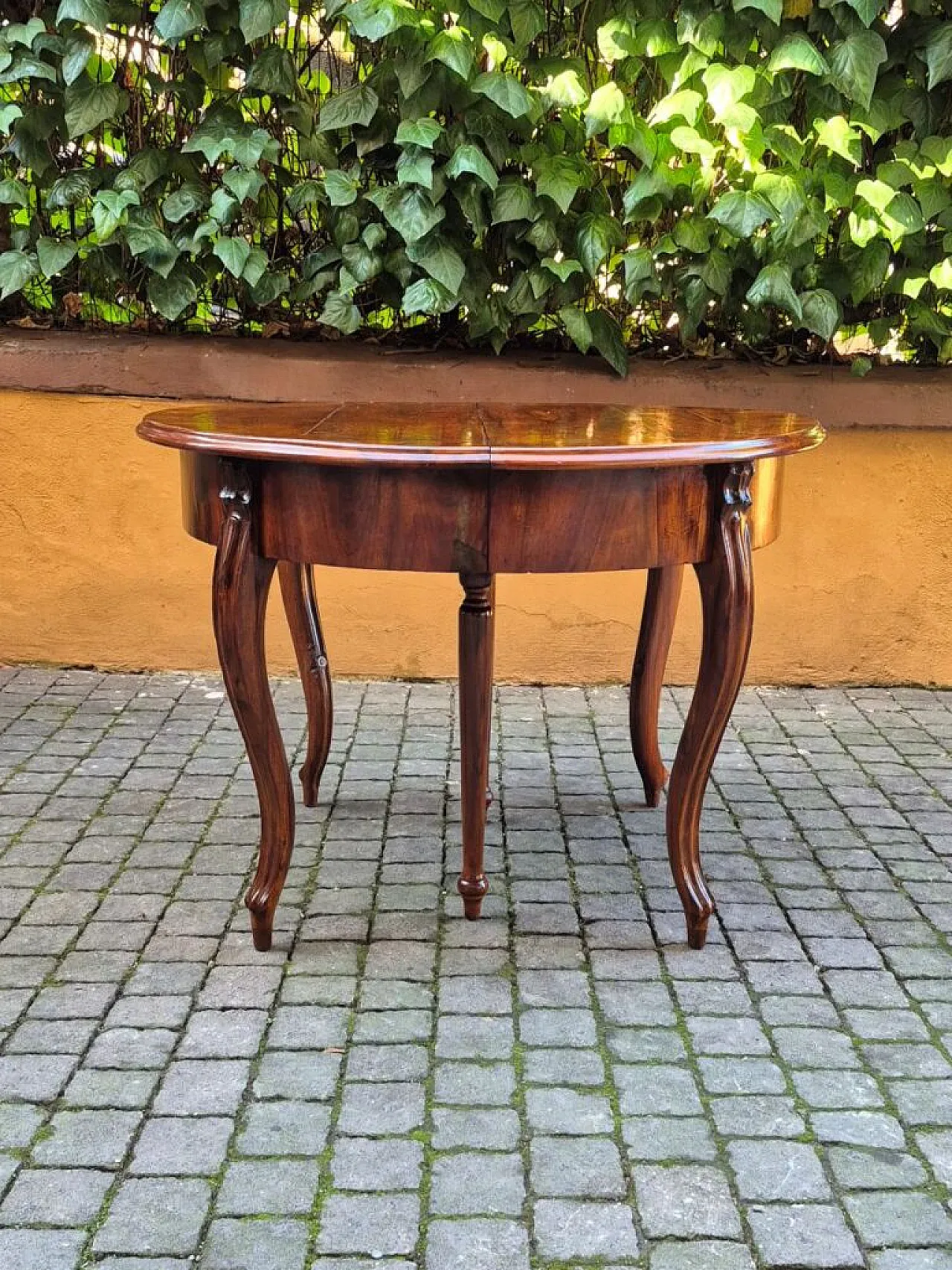 Tavolo allungabile in noce, '800 1