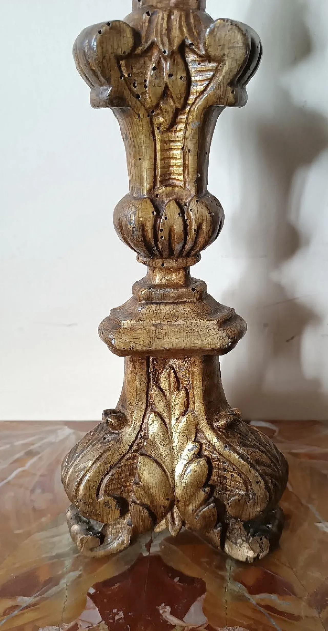 Louis XIV style gilded wooden candlestick, 18th century 3
