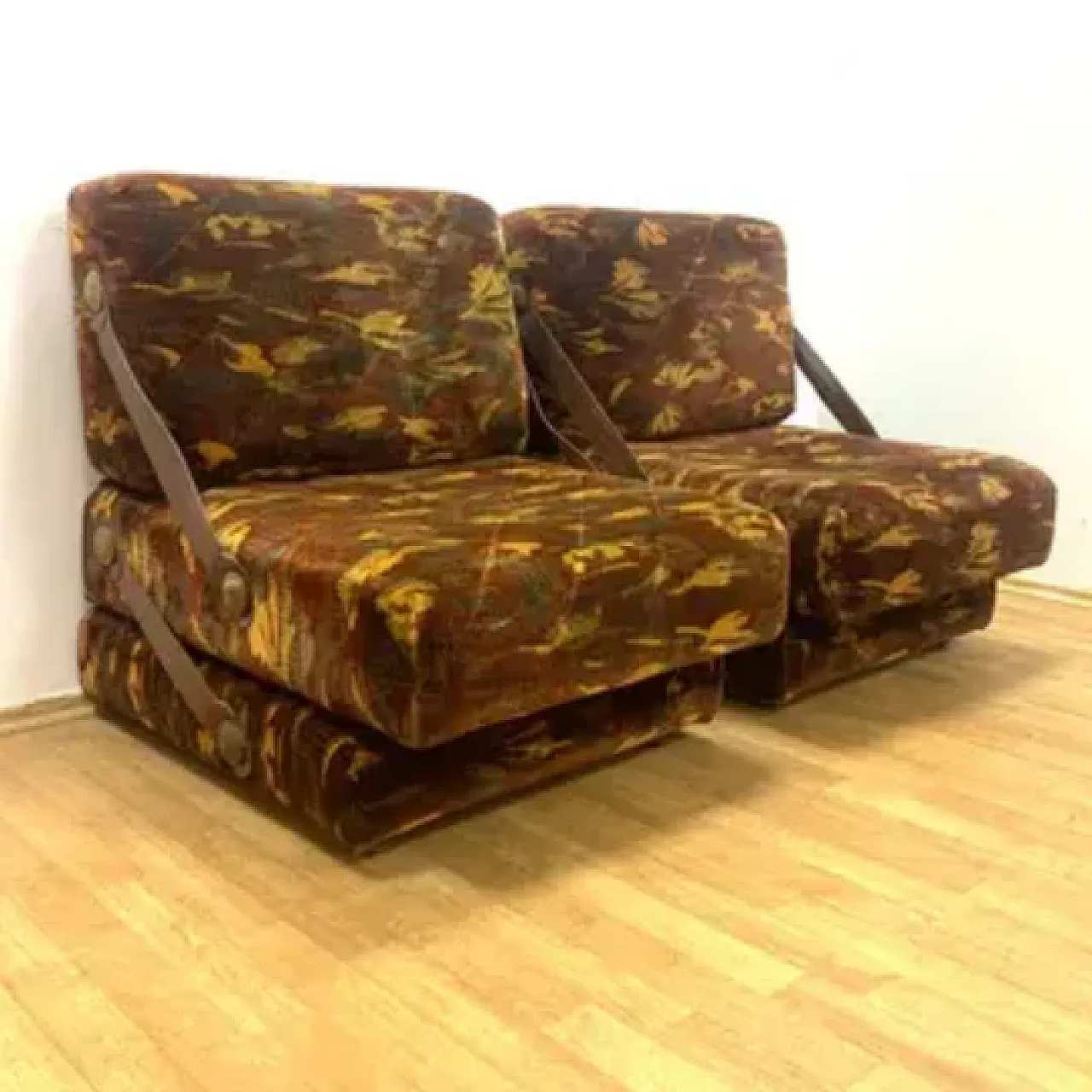 Coppia di poltrone retrò, anni '70 4