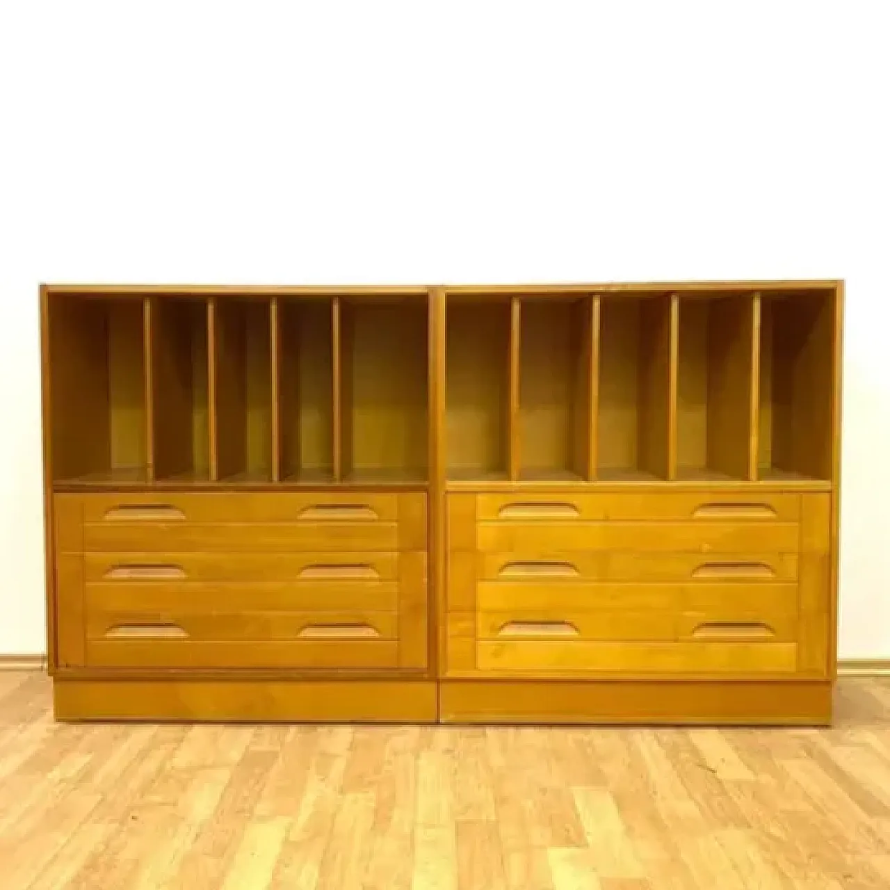 Armadi retrò di Tatra, anni '70 1