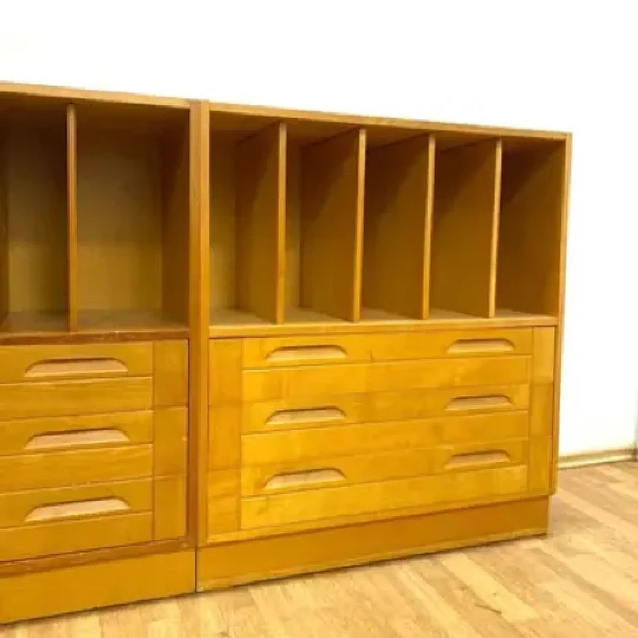 Armadi retrò di Tatra, anni '70 6