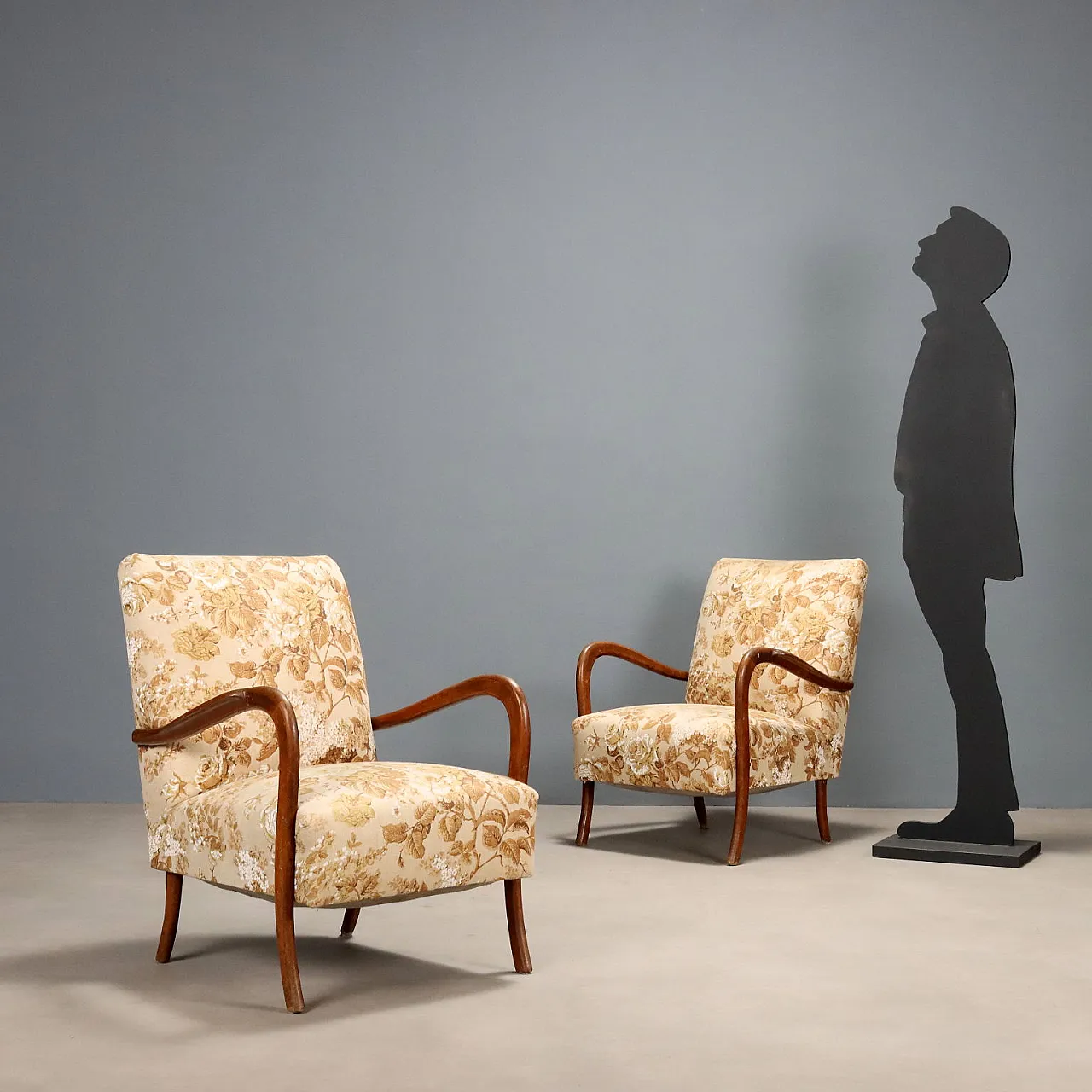 Coppia di poltrone in legno di faggio e tessuto, '900 2