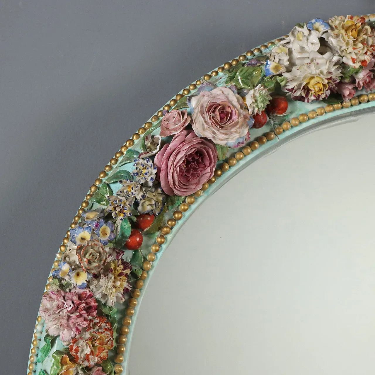 Specchio in ceramica con motivi floreali e finitura verniciata, '800 3