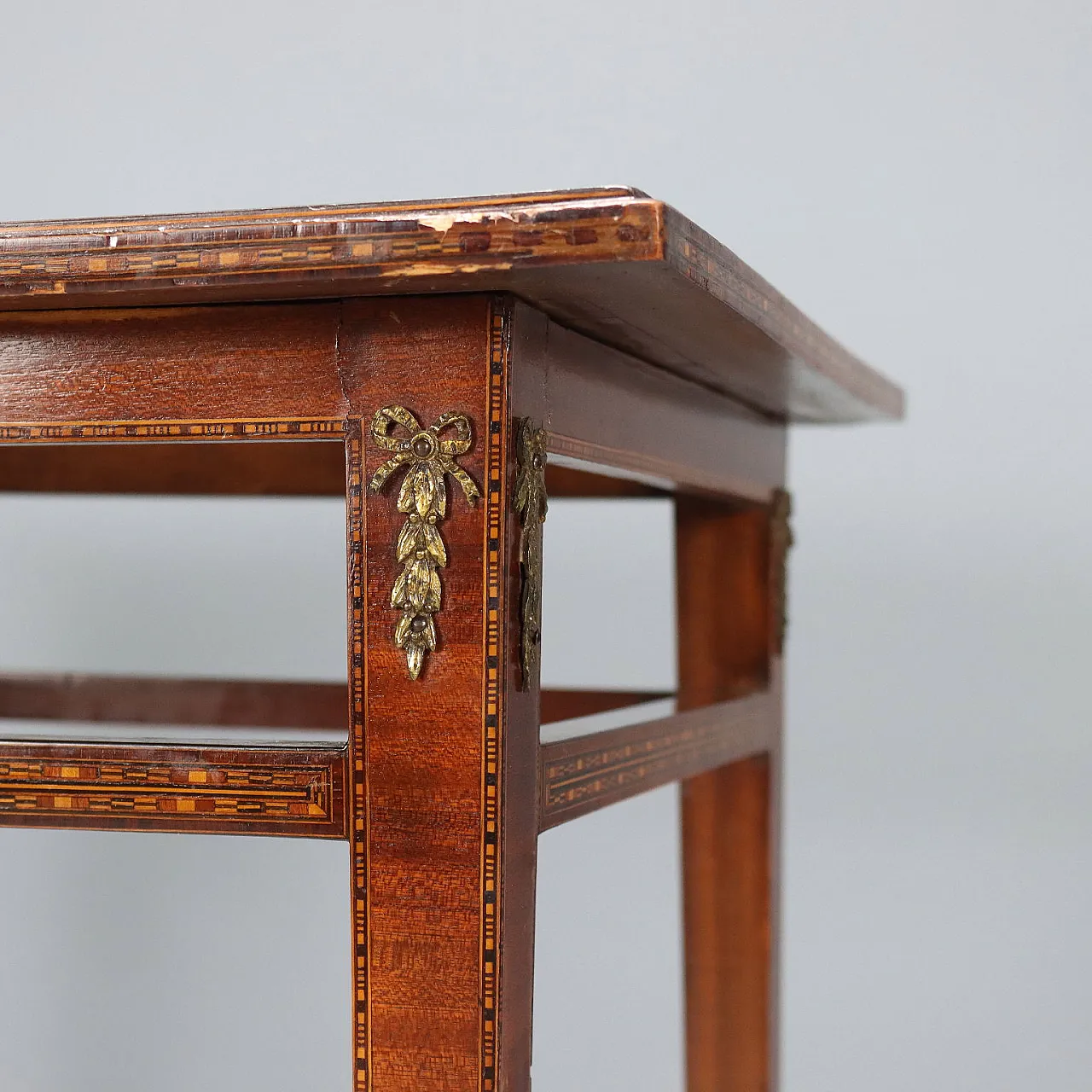 Inlaid and threaded table in various woods and bronze, 19th century 6