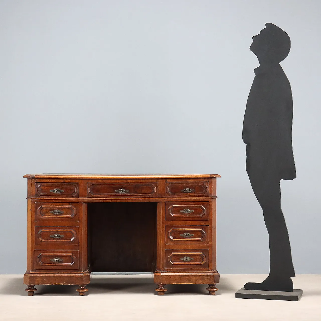 Umbertine walnut desk with leather insert, late 19th century 2