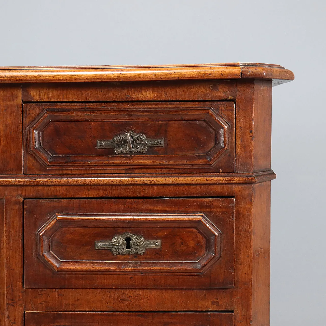 Umbertine walnut desk with leather insert, late 19th century 4