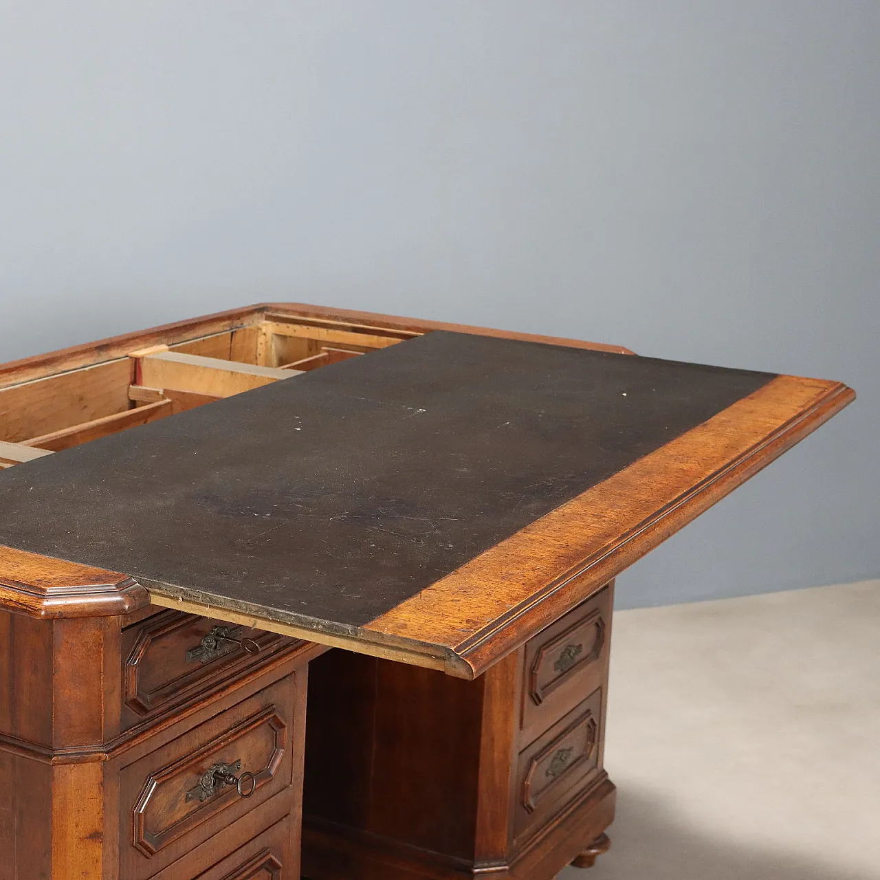 Umbertine walnut desk with leather insert, late 19th century 7