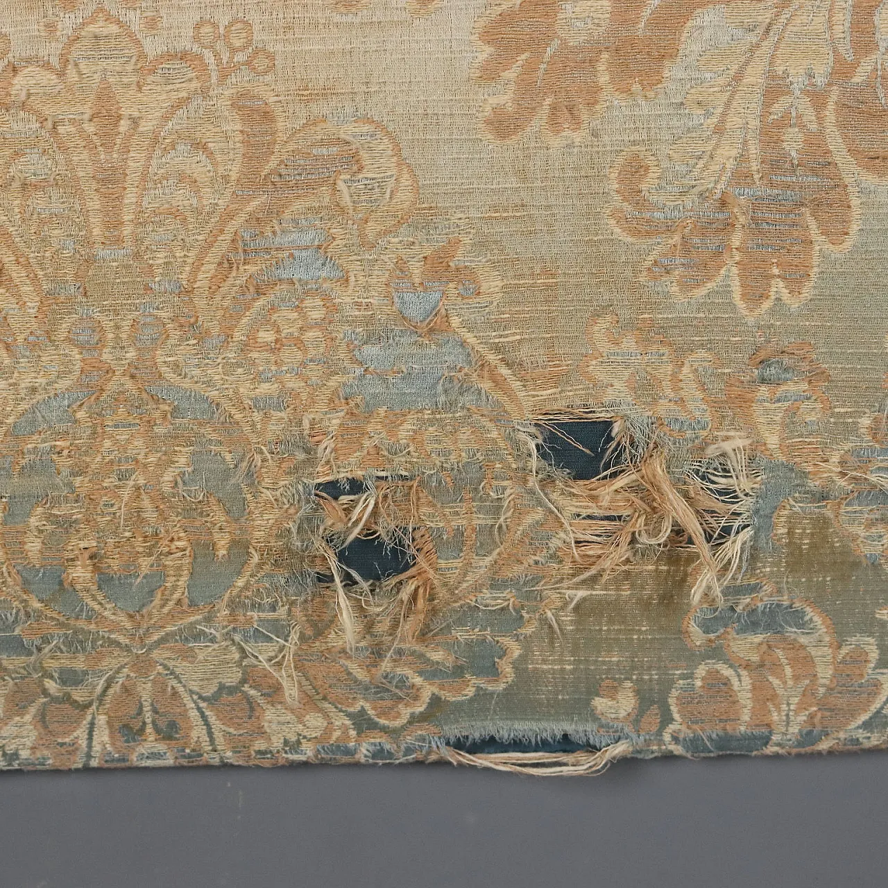 Carved and gilded wooden headboard, late 19th century 9