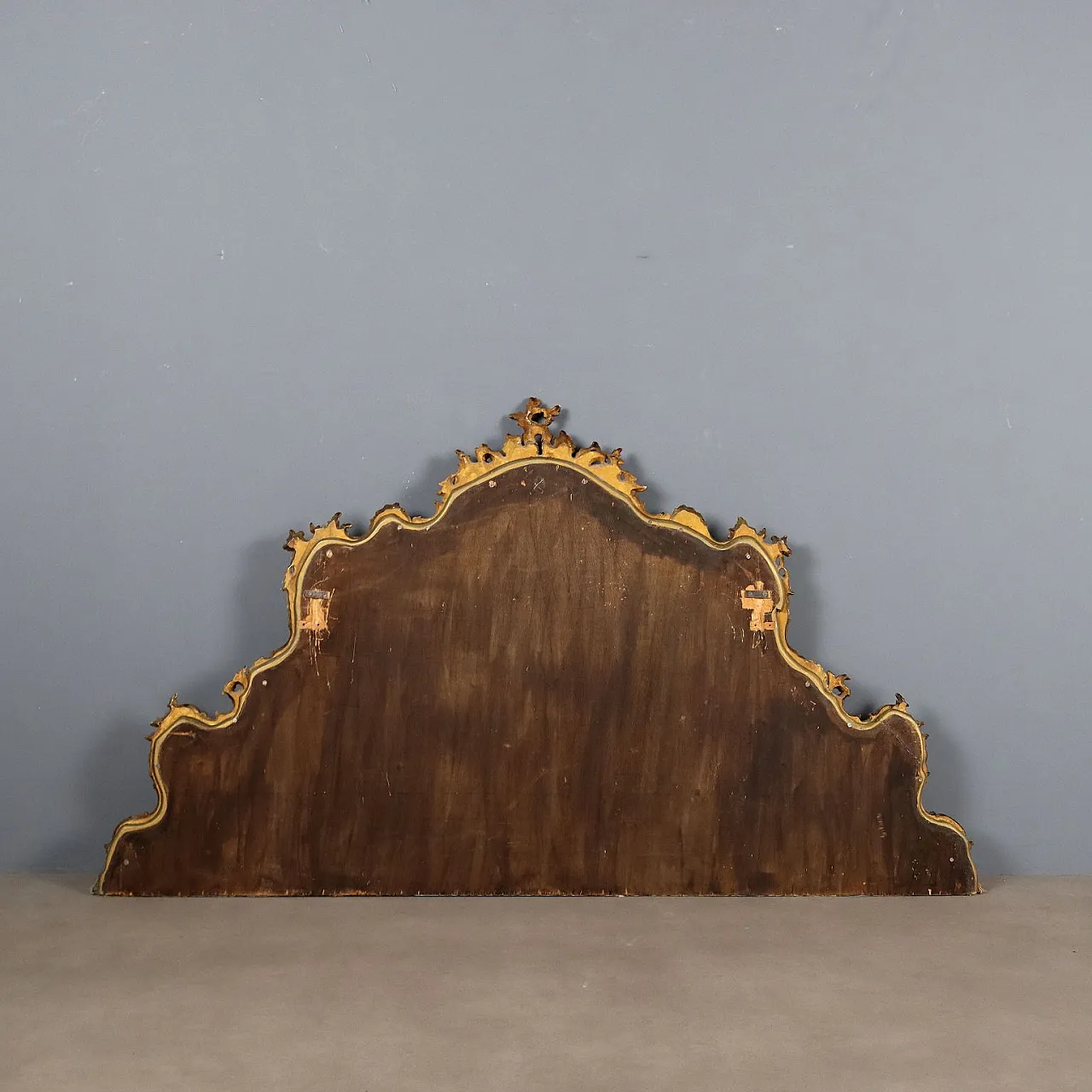 Carved and gilded wooden headboard, late 19th century 10