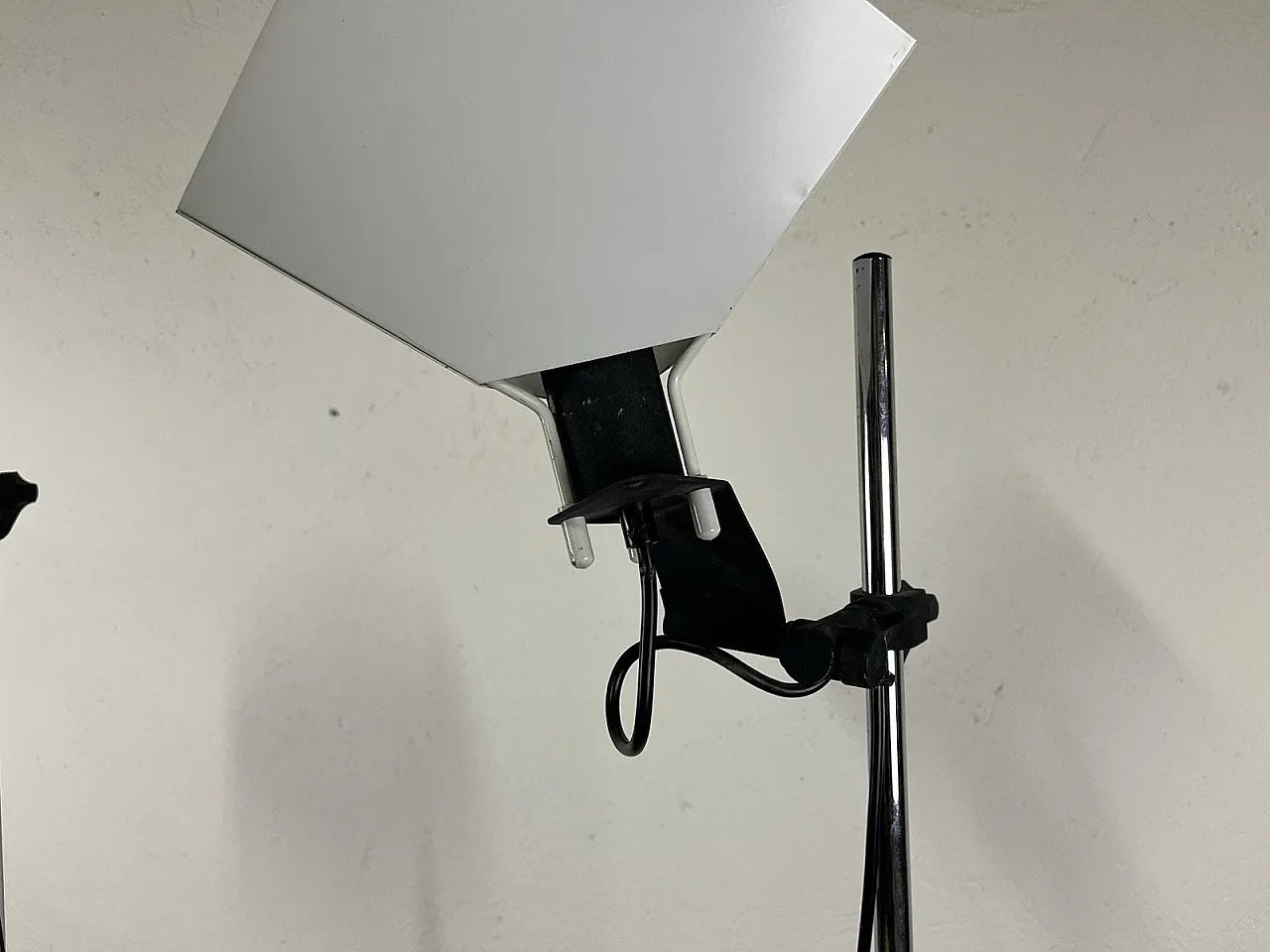 Coppia di lampade Triedro di Joe Colombo per Stilnovo, anni '70 11