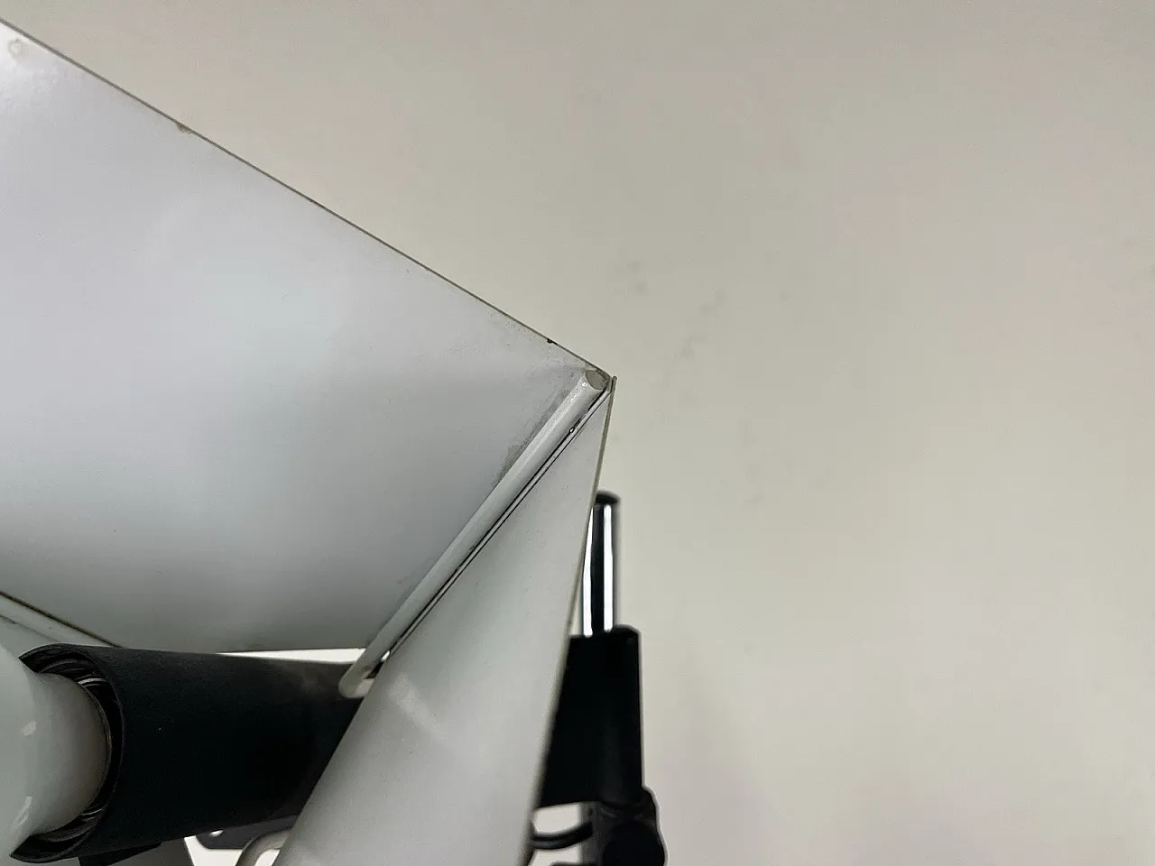 Coppia di lampade Triedro di Joe Colombo per Stilnovo, anni '70 15