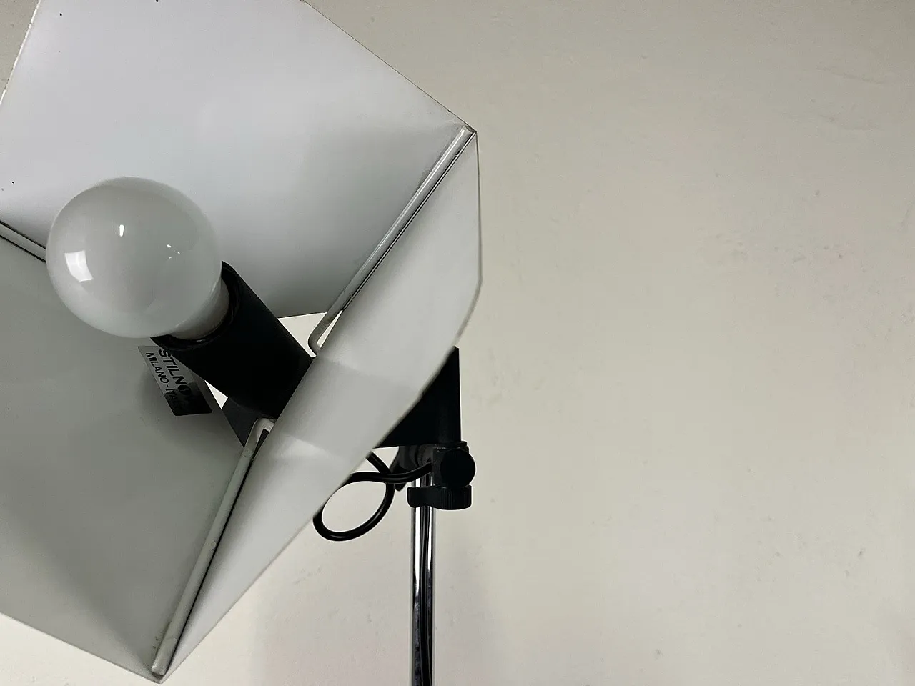 Coppia di lampade Triedro di Joe Colombo per Stilnovo, anni '70 16