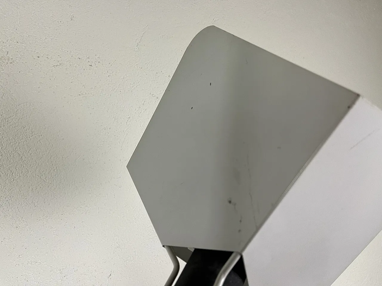 Coppia di lampade Triedro di Joe Colombo per Stilnovo, anni '70 20