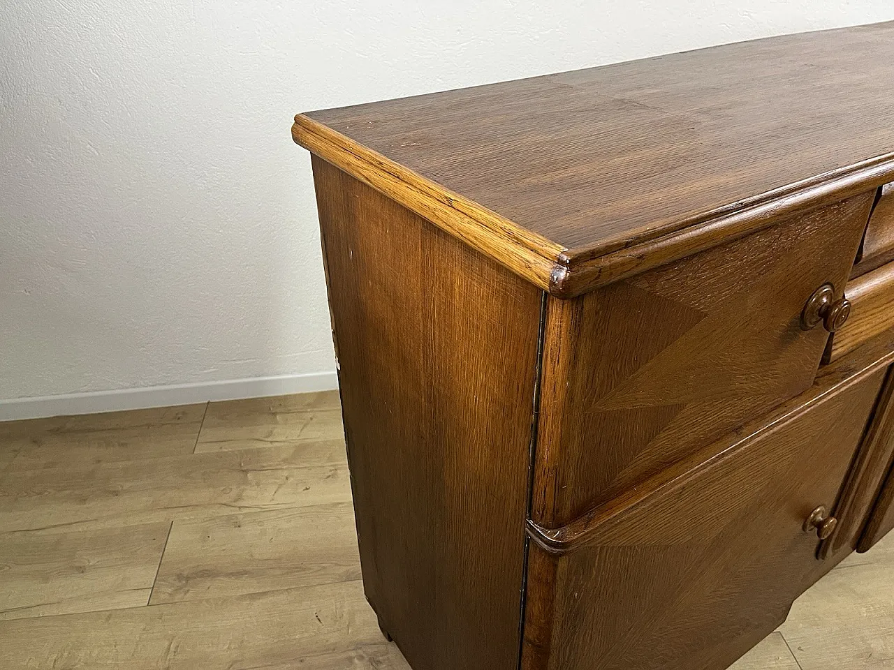Credenza in legno di rovere curvato, anni '50 14