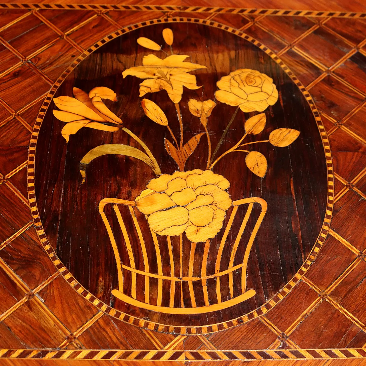 Tavolo da gioco impiallacciato in palissandro e mogano, '700 5