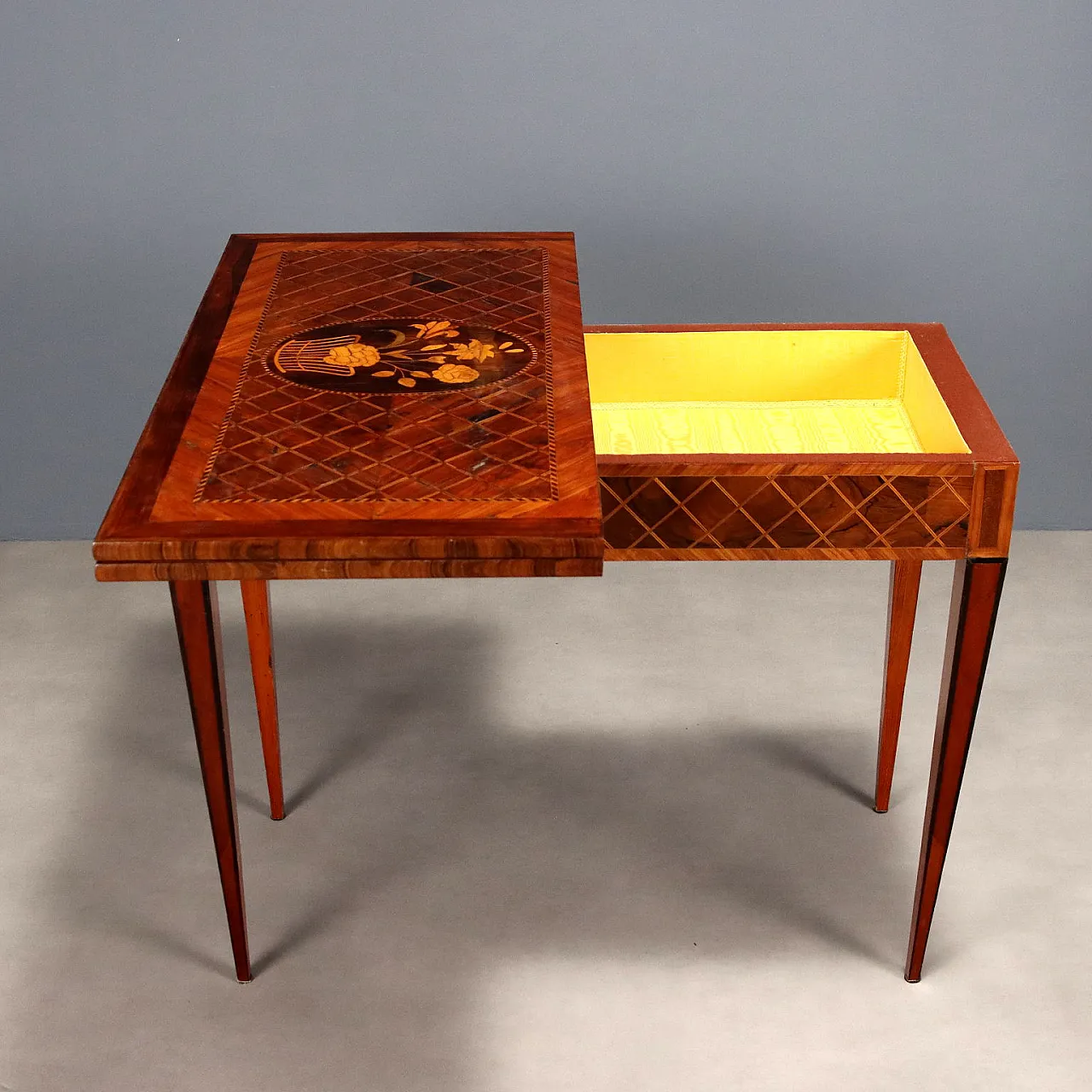 Tavolo da gioco impiallacciato in palissandro e mogano, '700 8