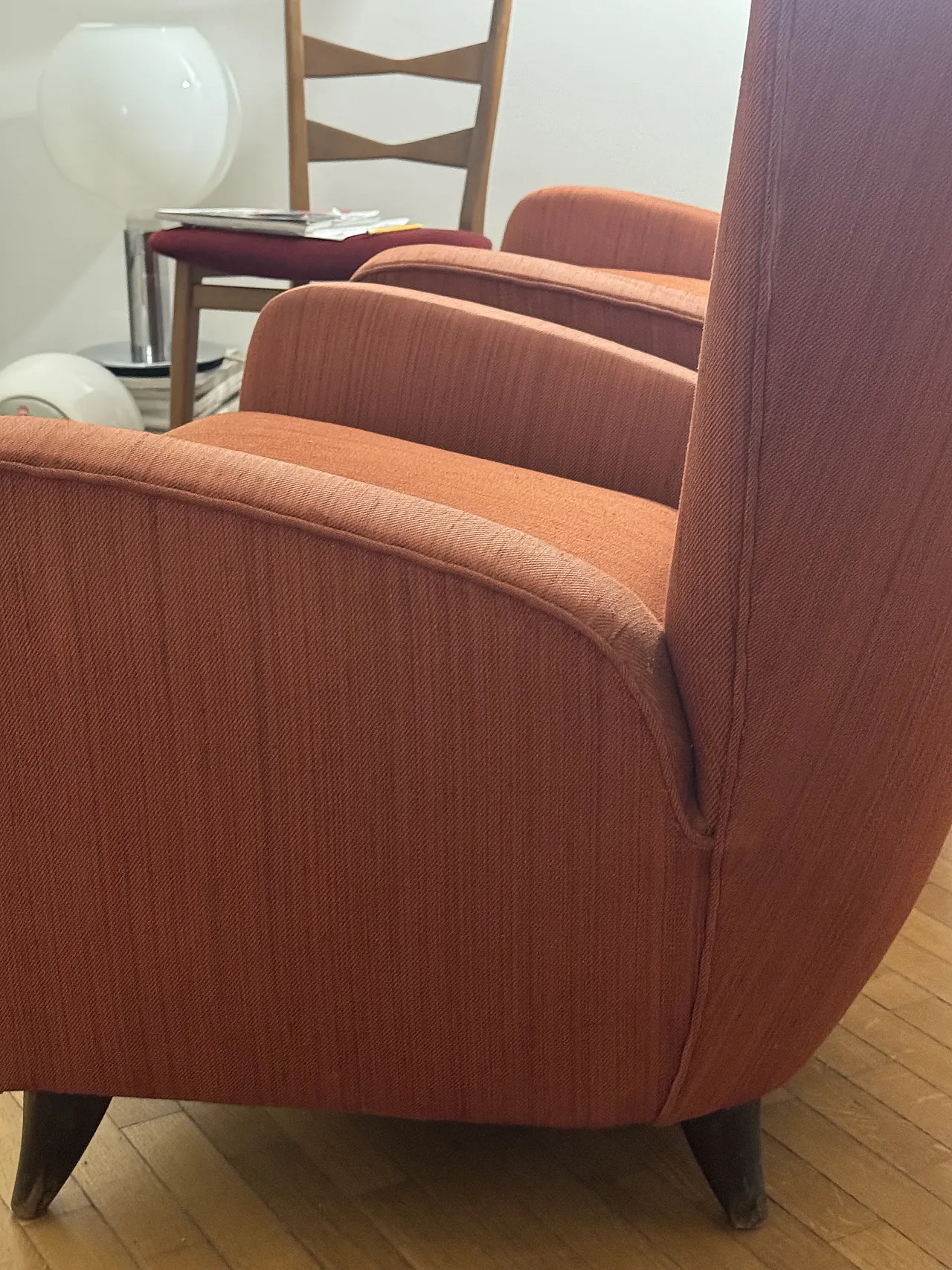 Coppai di poltrone alla maniera di Paolo Buffa, anni '50 12