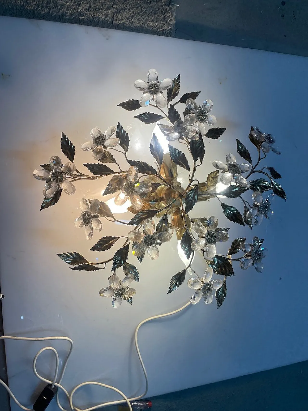 Flower-shaped recessed lamp in golden crystal, 1970s 11