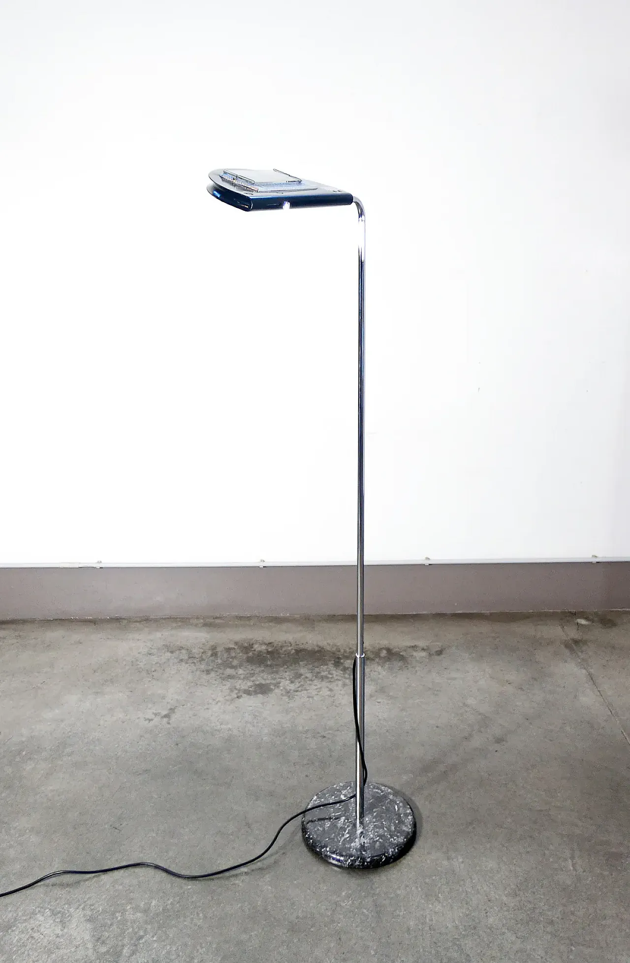 Mezzaluna floor lamp by Bruno Gecchelin for Skipper, 1970s 8