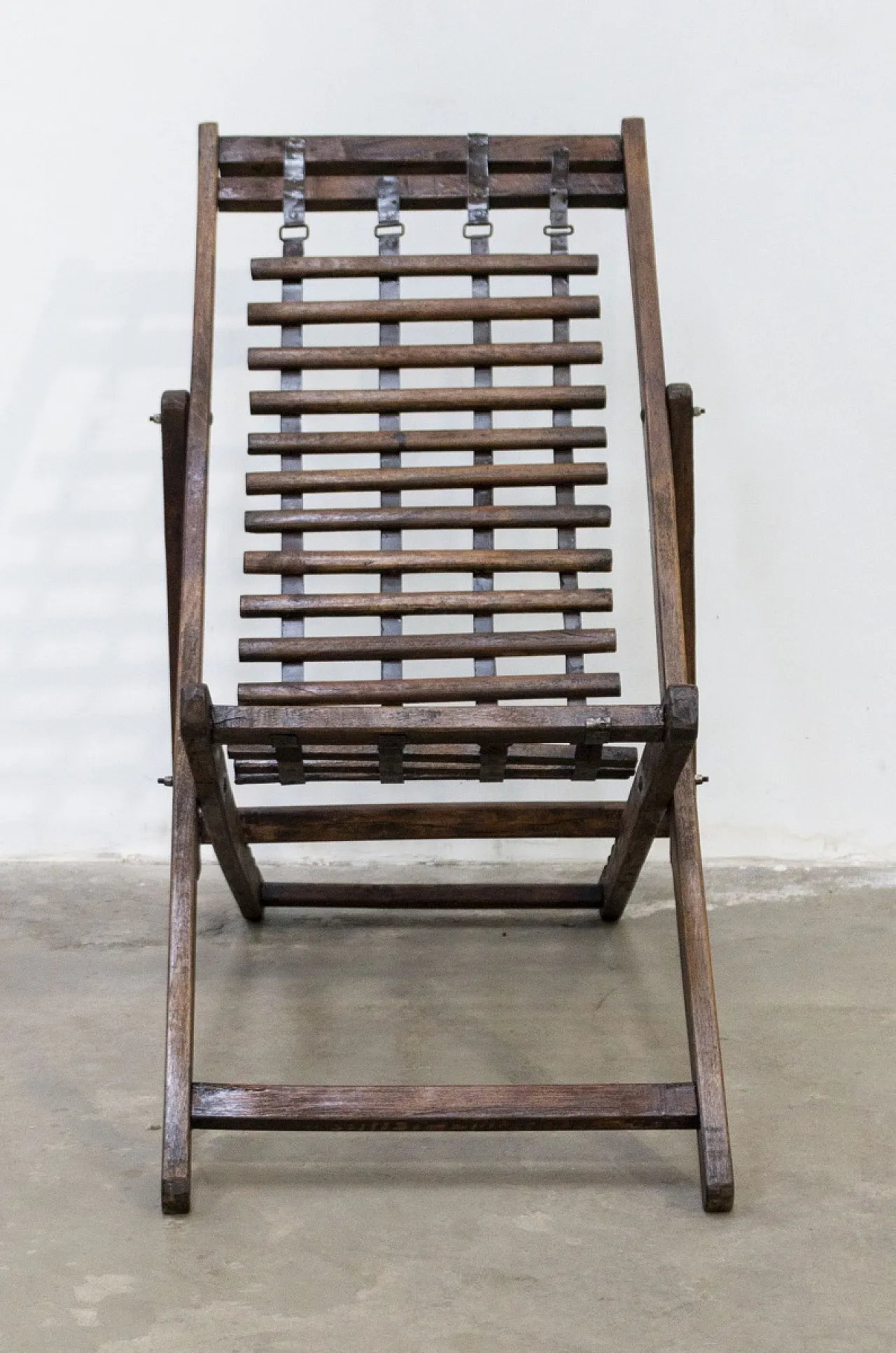 Colonial teak wood and iron deck chair, 20th century 8