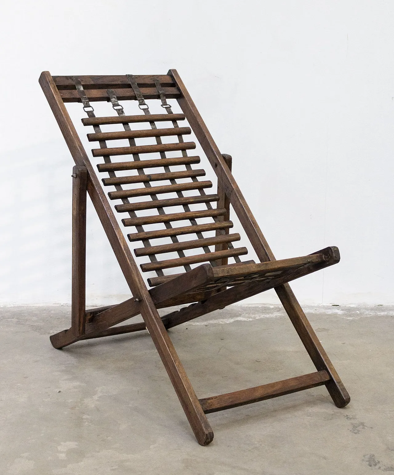 Colonial teak wood and iron deck chair, 20th century 11