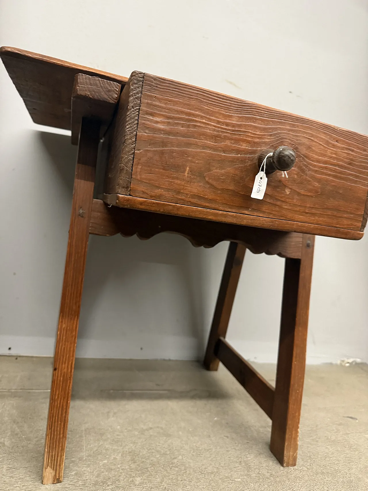 Tavolino basso a capretta, arte povera toscana, '900 4