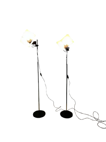 Pair of Joe Colombo's Trihedro lamps for Stilnovo, 1970s