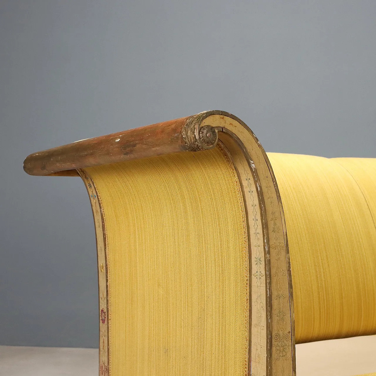 Open-back sofa in carved and gilded wood, late 19th century 4