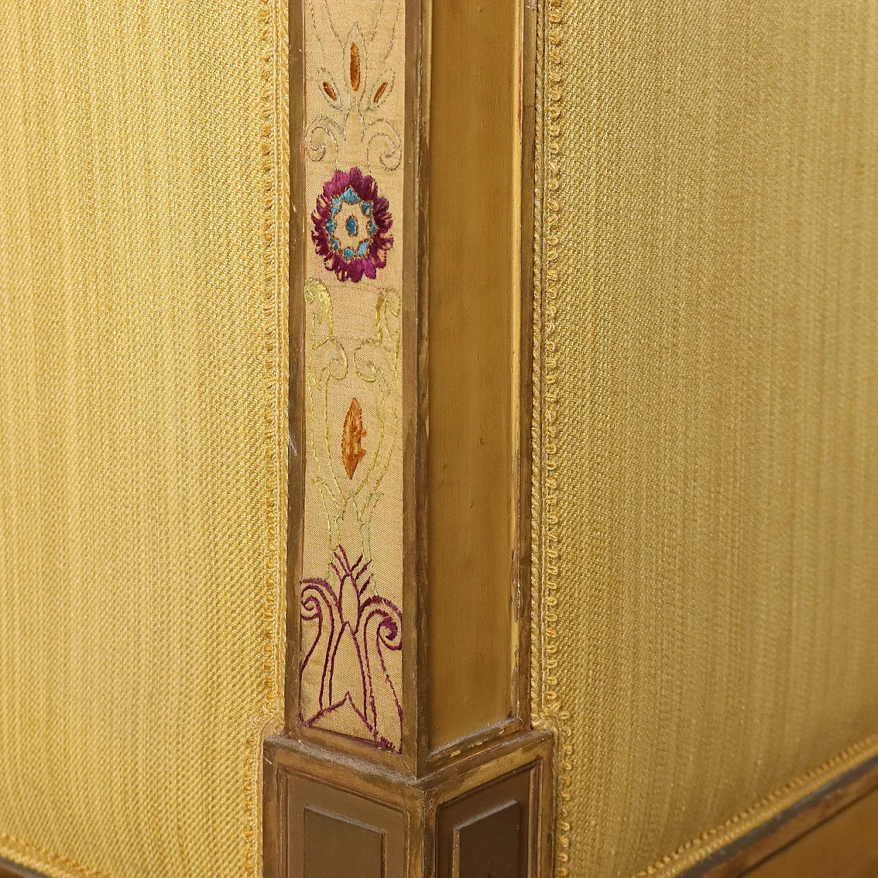 Open-back sofa in carved and gilded wood, late 19th century 7