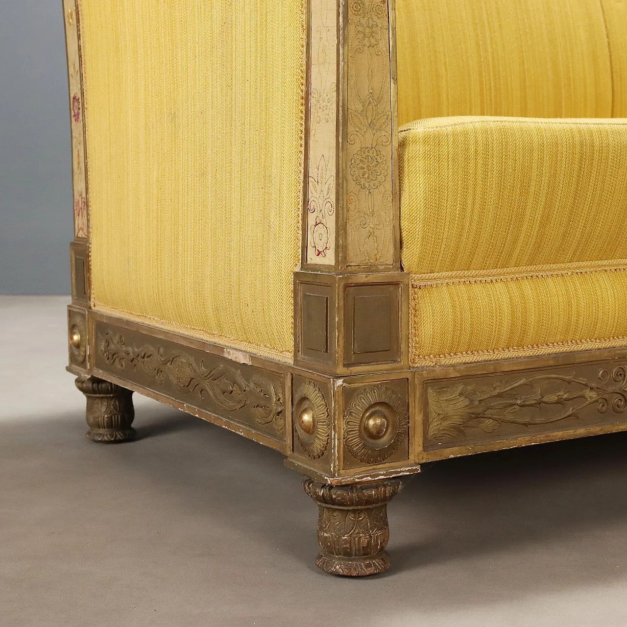 Open-back sofa in carved and gilded wood, late 19th century 10