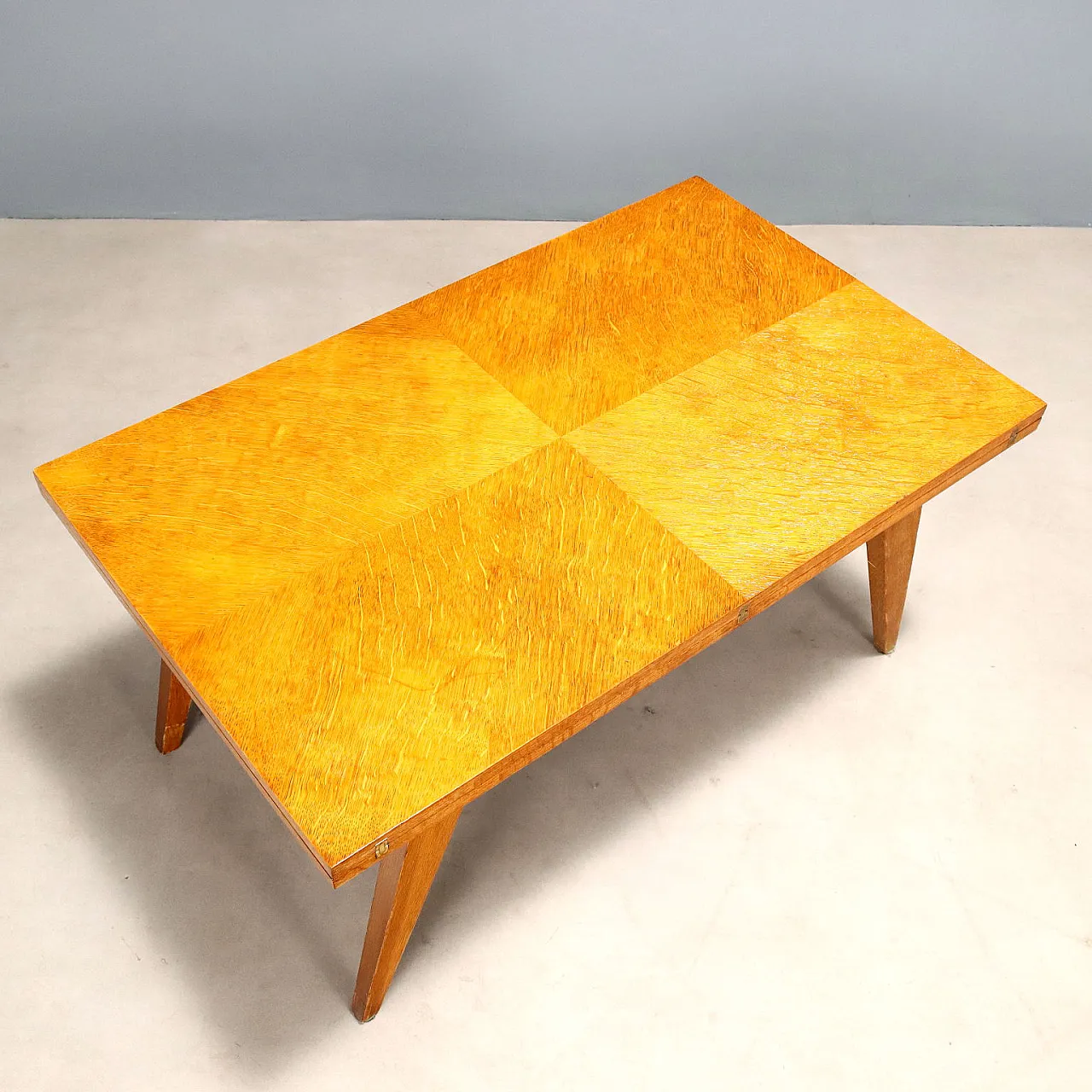 Oak veneer coffee table, 20th century 4