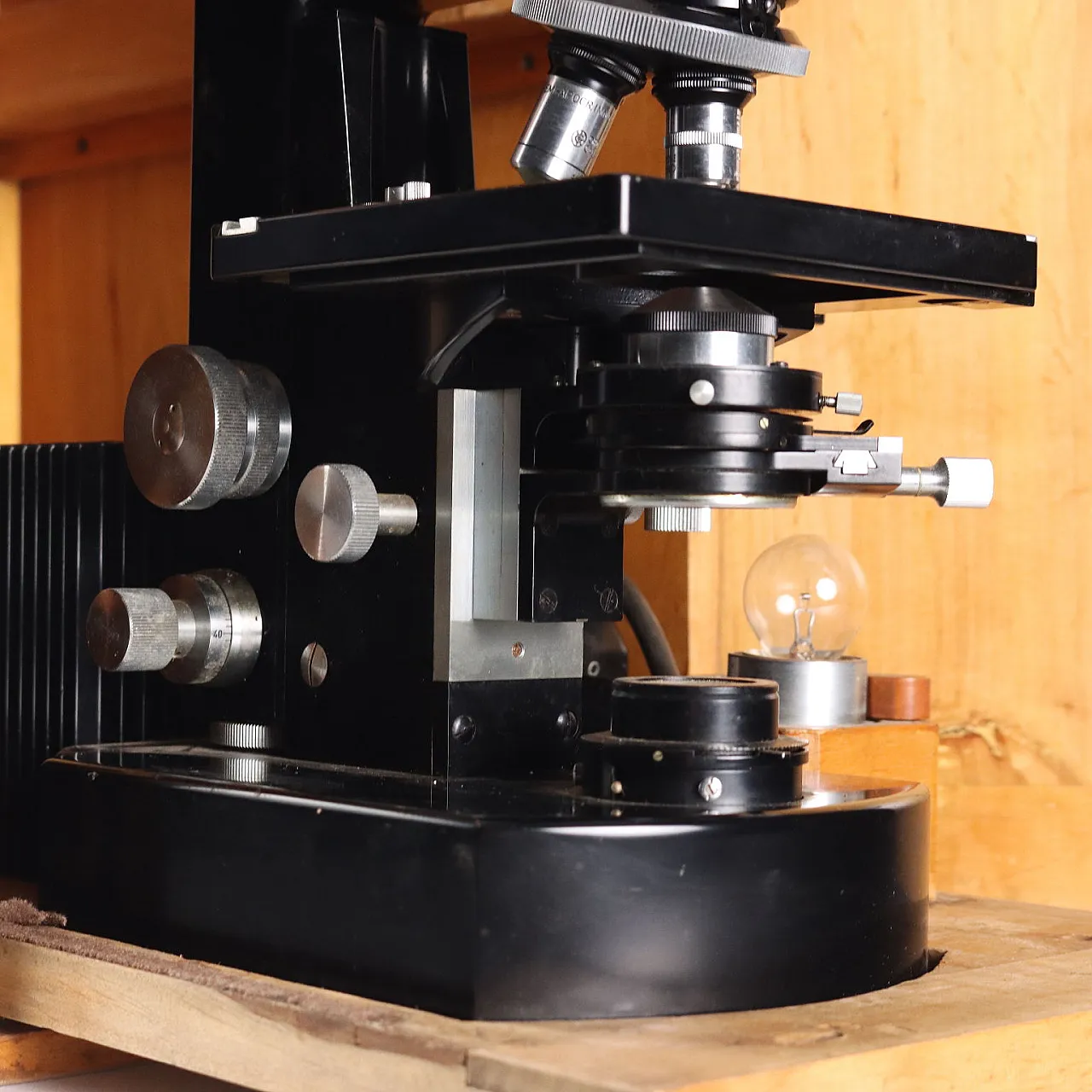 Professional optical laboratory microscope, 20th century 6