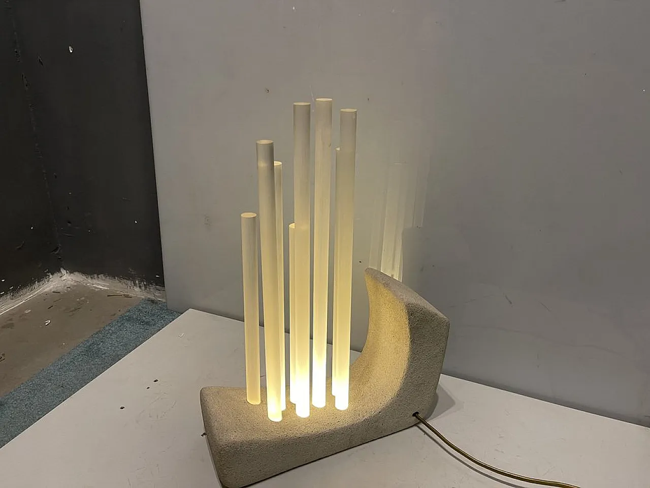 Acrylic stone table lamp, 1980s 4