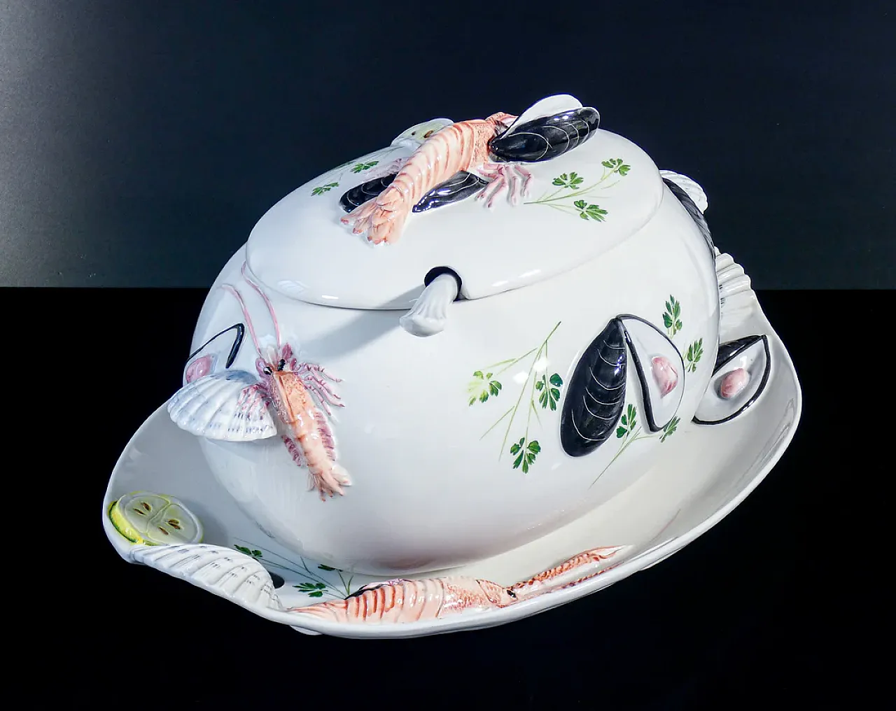 TRE ART tureen with tray and ladle, 1980s 9