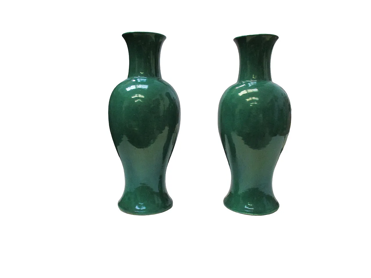 Pair of Chinese vases in single-color green porcelain, 19th century 3