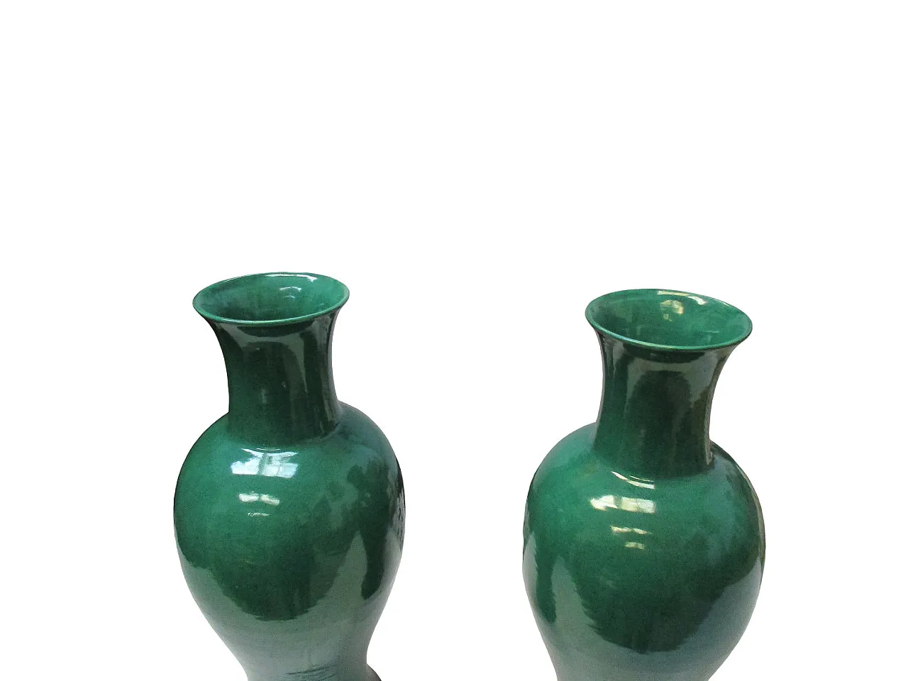 Pair of Chinese vases in single-color green porcelain, 19th century 4