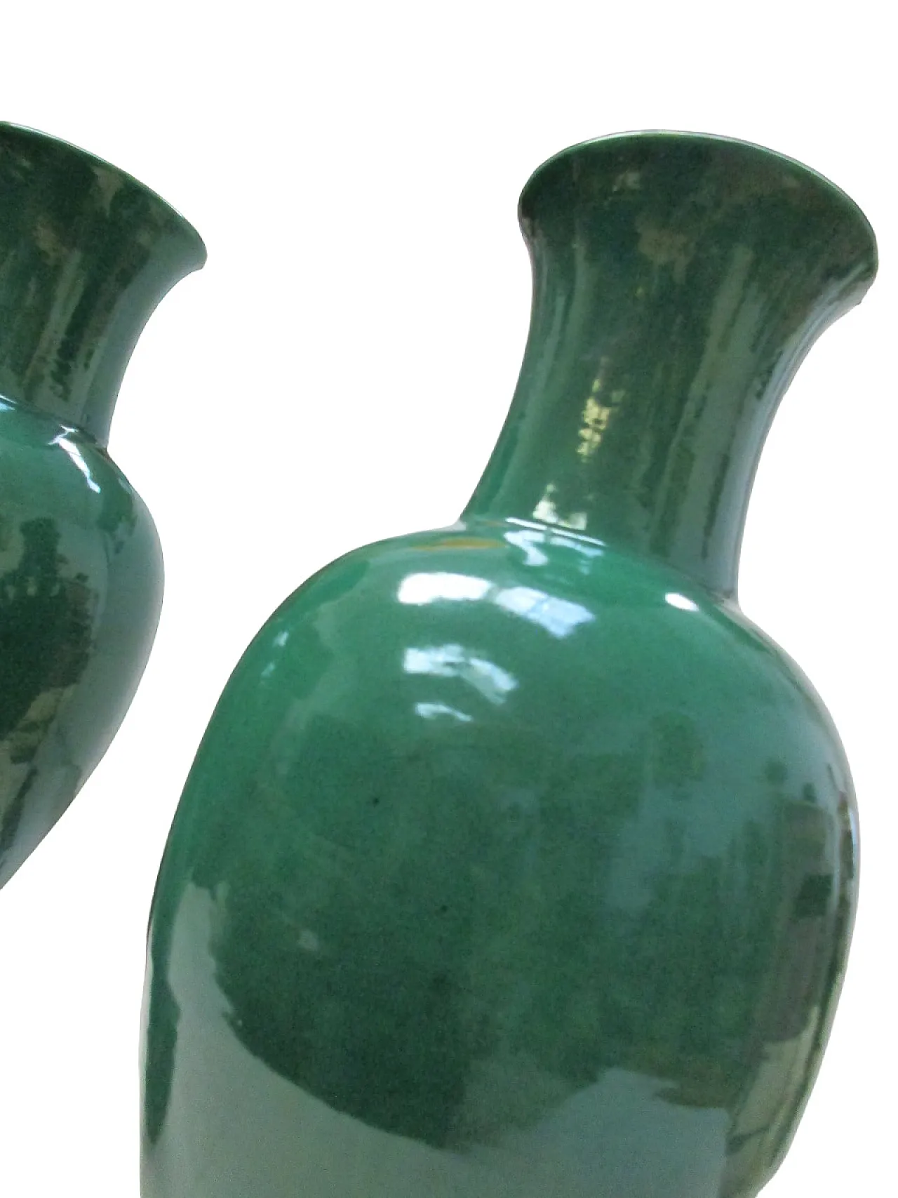 Pair of Chinese vases in single-color green porcelain, 19th century 10