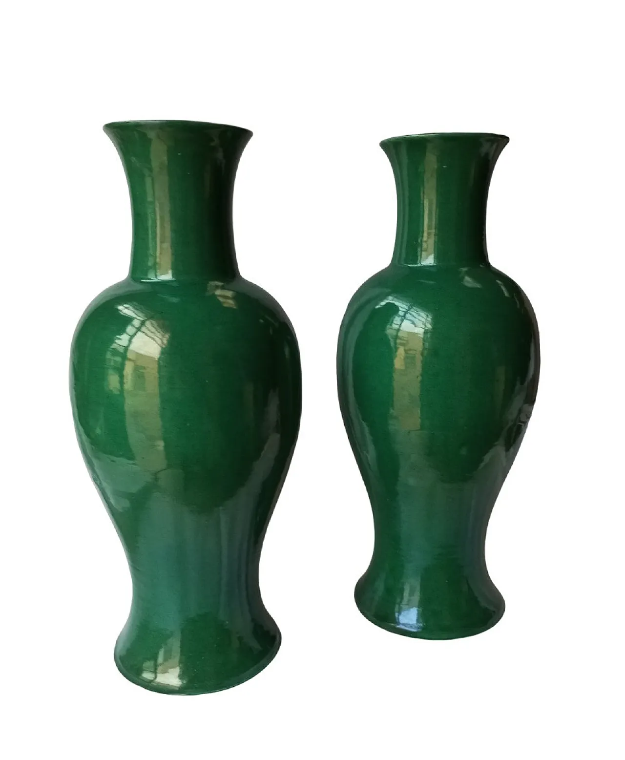 Pair of Chinese vases in single-color green porcelain, 19th century 12